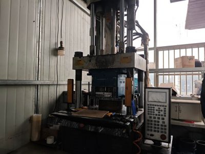 注塑機(jī)小